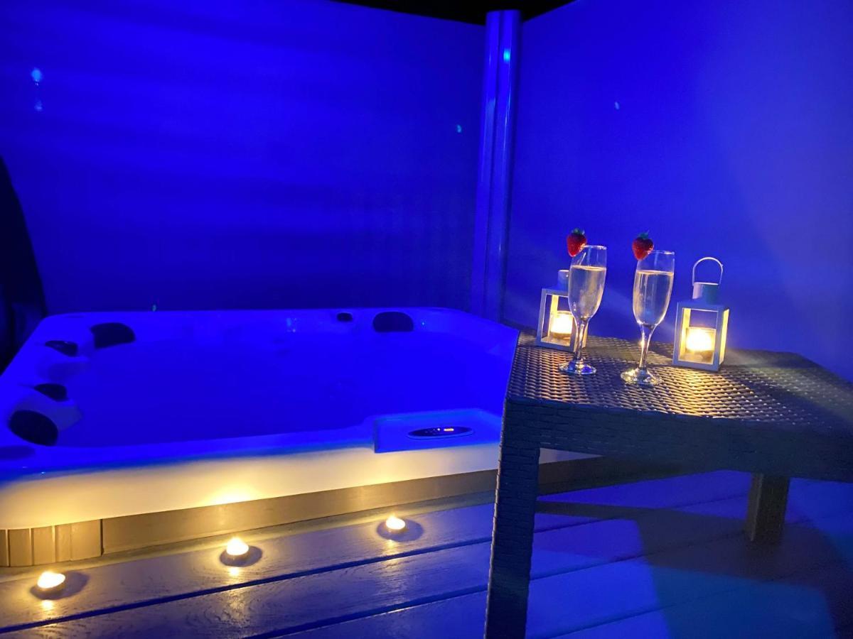 The Yorkshire Burrow Lodge With Hot Tub Exterior foto